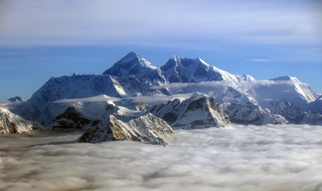 Everest’in Zirvesi Türk Yönetmenden Görüntülendi!