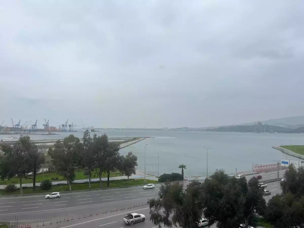 Ege’de 5.2 Büyüklüğünde Deprem: İzmir’de Hissedildi!