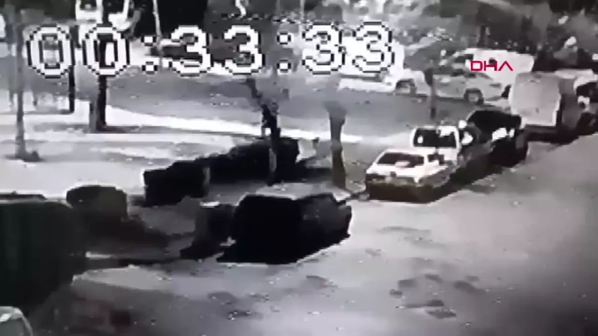 Bayraklı’da Kamyonet Kundaklayan Genç Yakalandı!