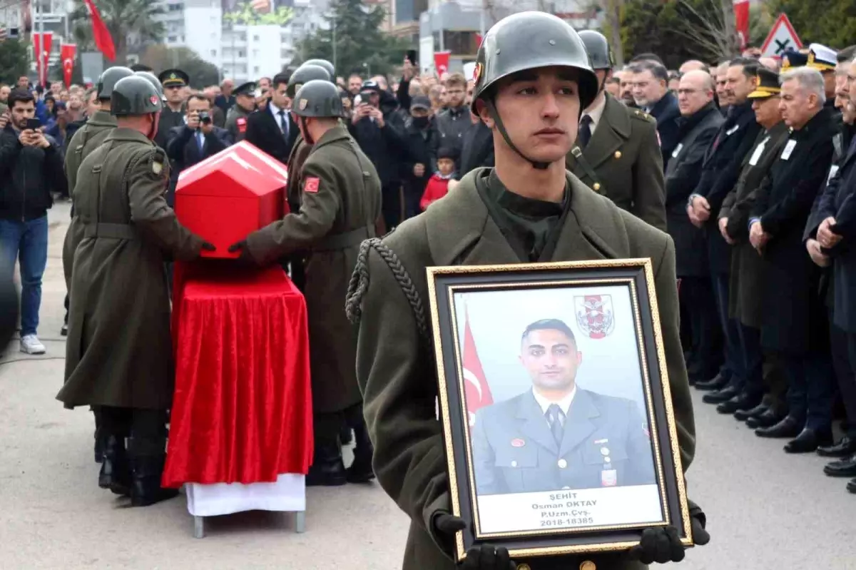 Şehit Osman Oktay, İzmir’de sonsuzluğa uğurlandı