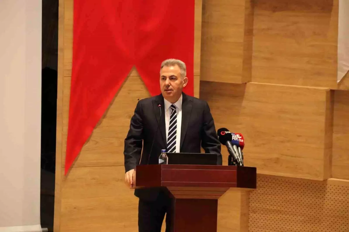 İzmir’de Depremde Hayatını Kaybedenler Anıldı