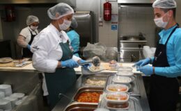 Hızır Haşim Kaya’dan İzmir’de İftar Çadırları