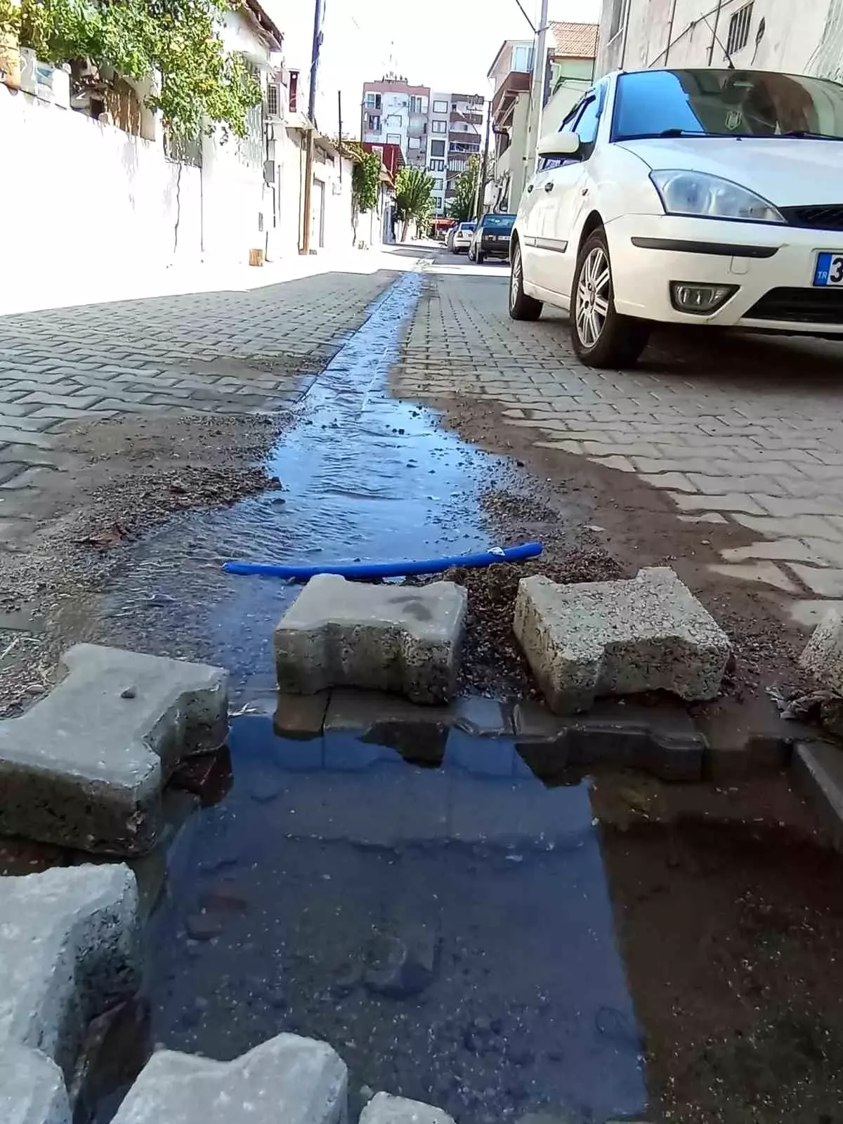 Bergama’da Su Krizi: Patlaklar Sürekli Tekrar Ediyor!