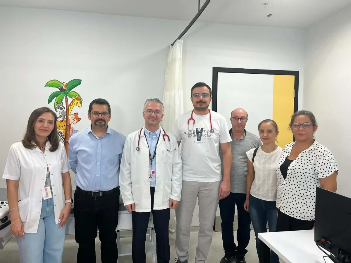 İzmir’de Ameliyatsız Kalp Deliği Kapatıldı!