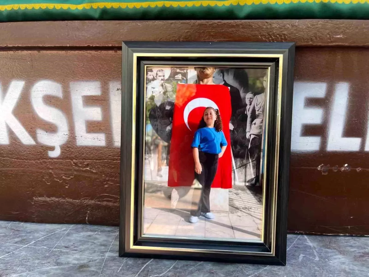 İzmir’de Küçük Kızın Ölümü: 2 Tutuklama!