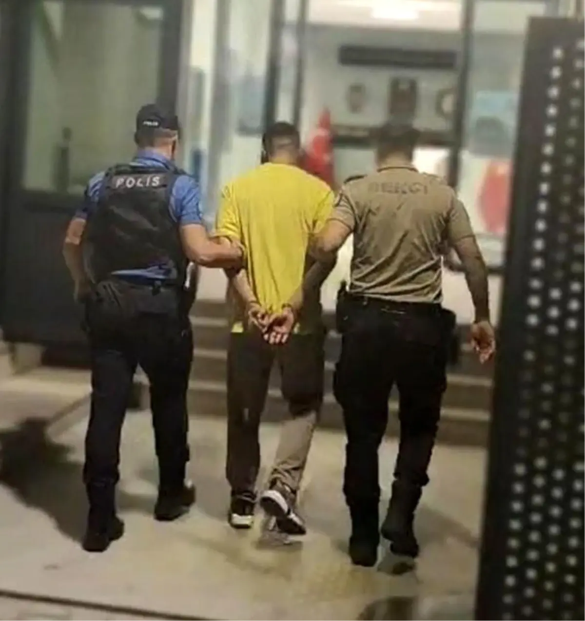 İzmir’de 19 Yıl Hapis Cezalı Firari Yakalandı!