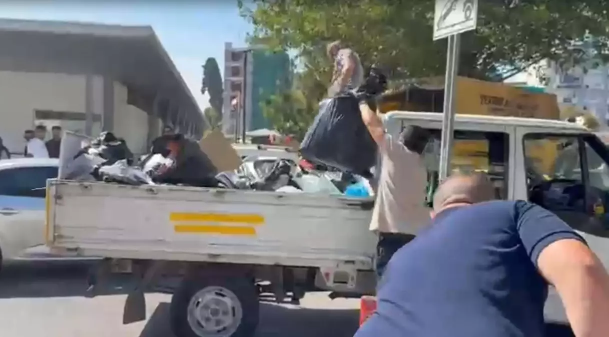 Karşıyaka’da Çöp Temizliği Yapıldı!