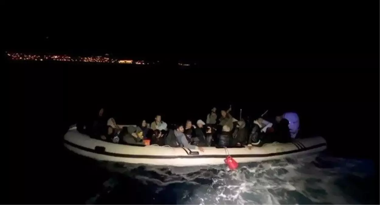 Karaburun’da 33 Göçmen Sahil Güvenliği’yle Kurtarıldı!