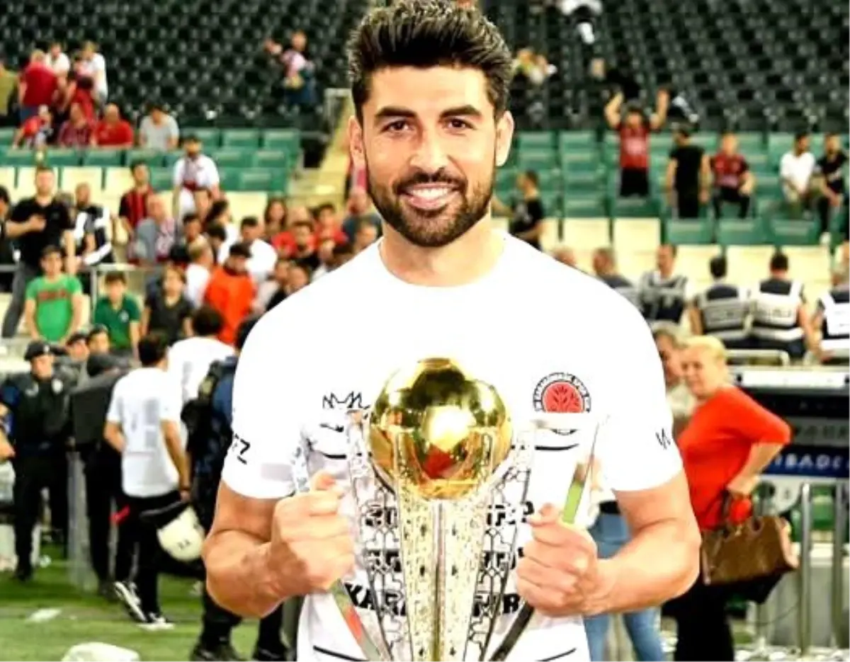 Ahmet Aras, Çeşme Belediyespor’a Dönüş Yaptı!