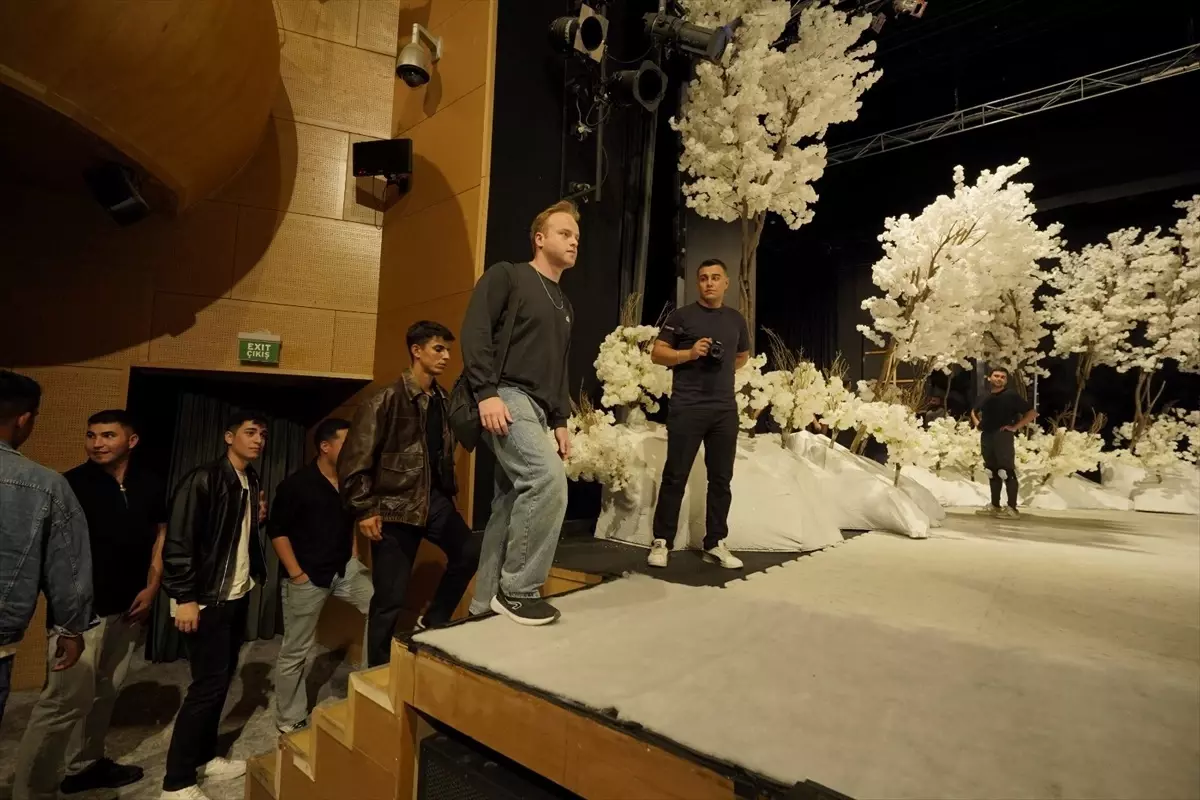 İzmir’de DT Mutfak Projesi tiyatroseverleri bekliyor!