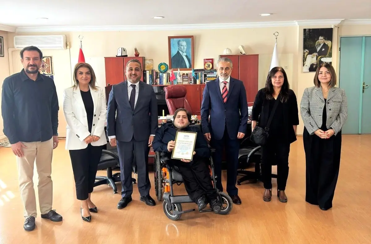 İZAZDER’den Bakü’de Büyük Başarı! Üç Ödül Aldılar!