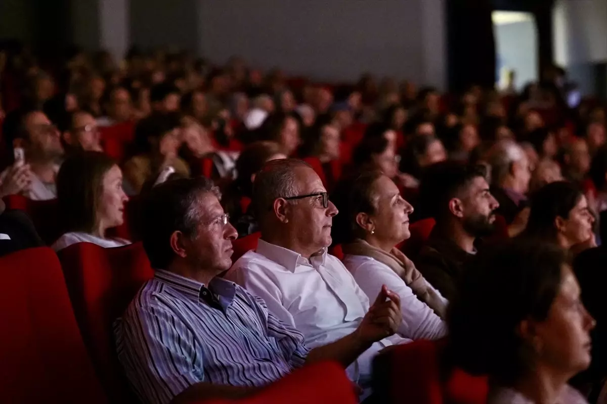 Cumhuriyet Bayramı’nda Geleneksel Dans ve Müzik