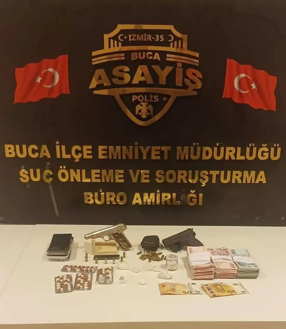 Buca’da Silah ve Uyuşturucu Operasyonu: 6 Gözaltı!