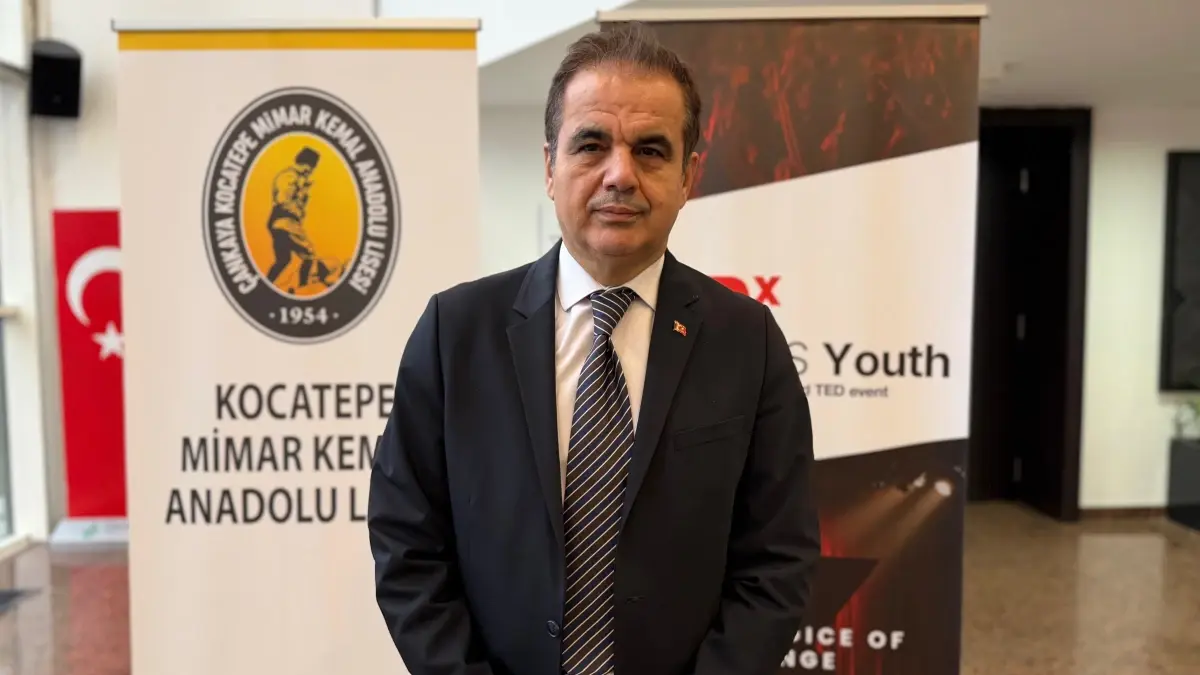 Öğrenci-Alayına Müdürden Sert Yanıt!