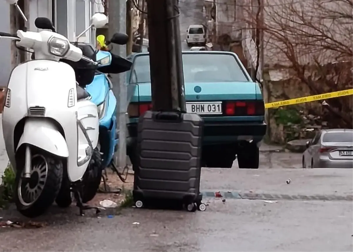 İzmir’de Şüpheli Valiz Patlatıldı, Boş Çıktı!