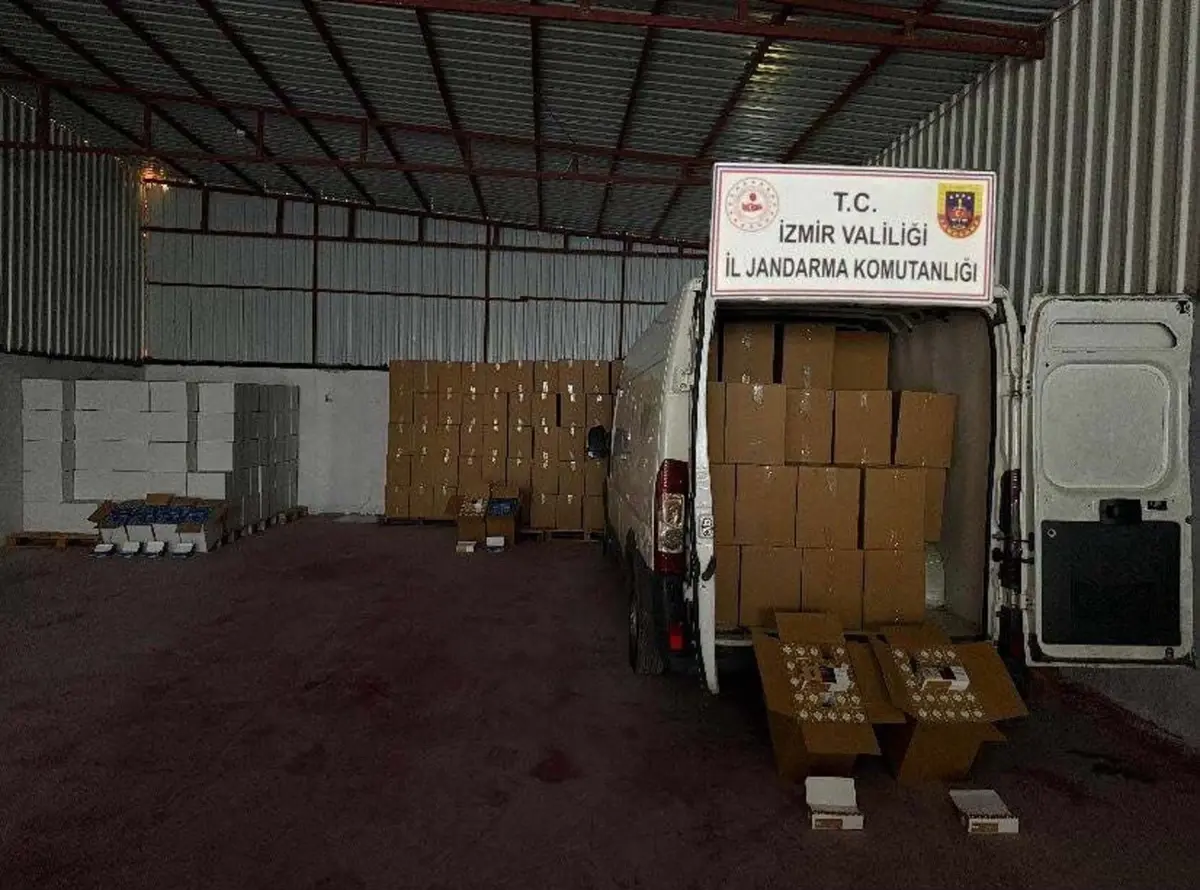 İzmir’de 12 Milyon Bandrolsüz Makaron Ele Geçirildi!