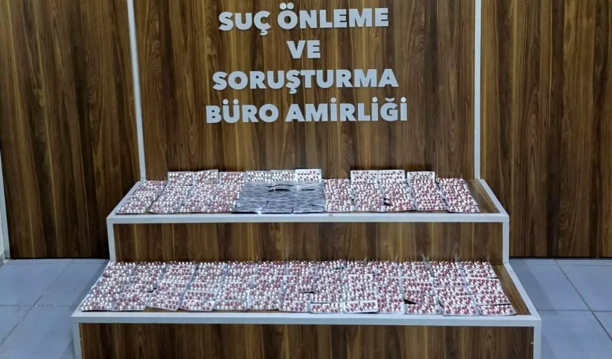 Gaziemir’de Uyuşturucu Operasyonu: 2 Bin Hap Ele Geçirildi