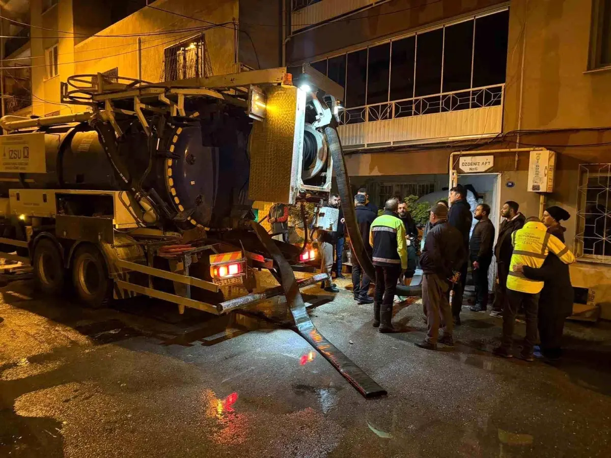 İzmir’de Sağanak ve Fırtına Hayatı Vurdu!