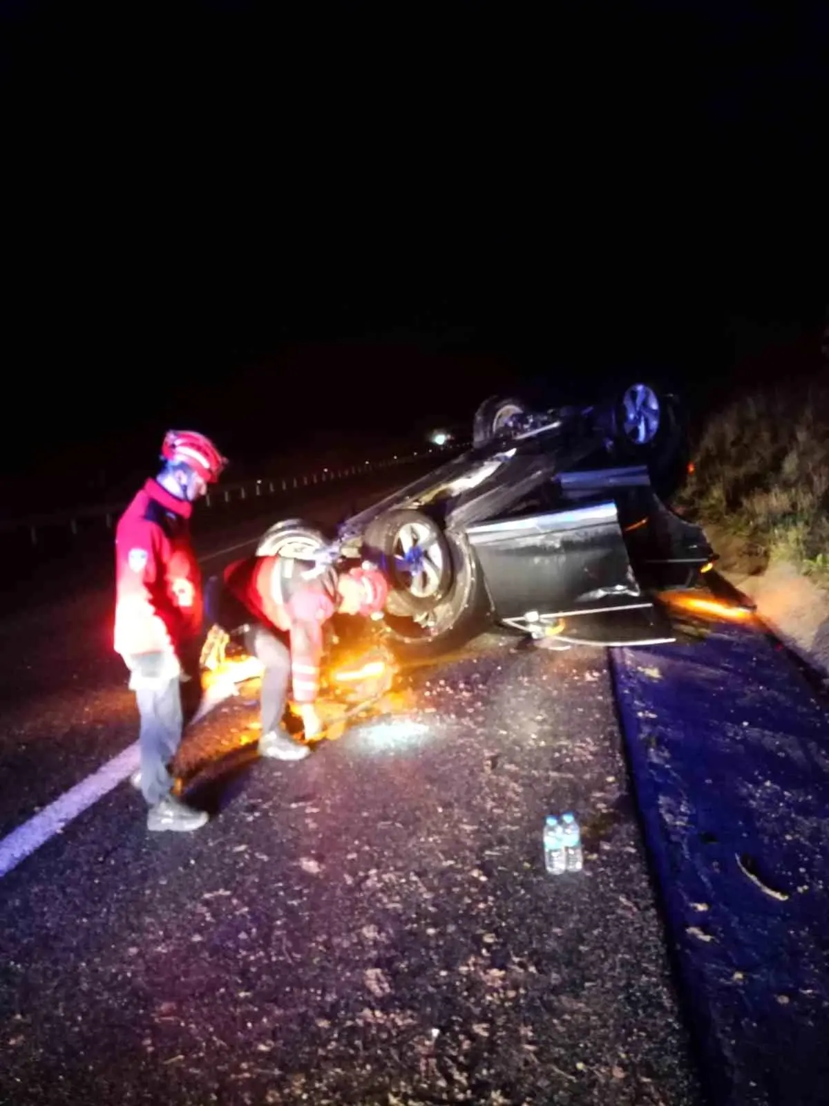 Balıkesir’de Otoyolda Takla Atan Araçta 4 Yaralı