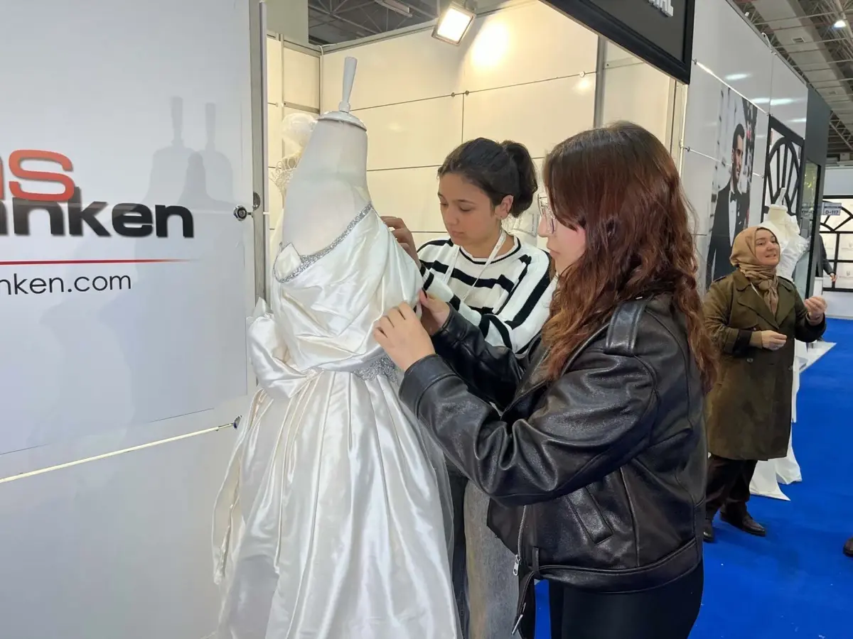 İzmir Fuarı’nda Liseli Modacıların Başarısı!