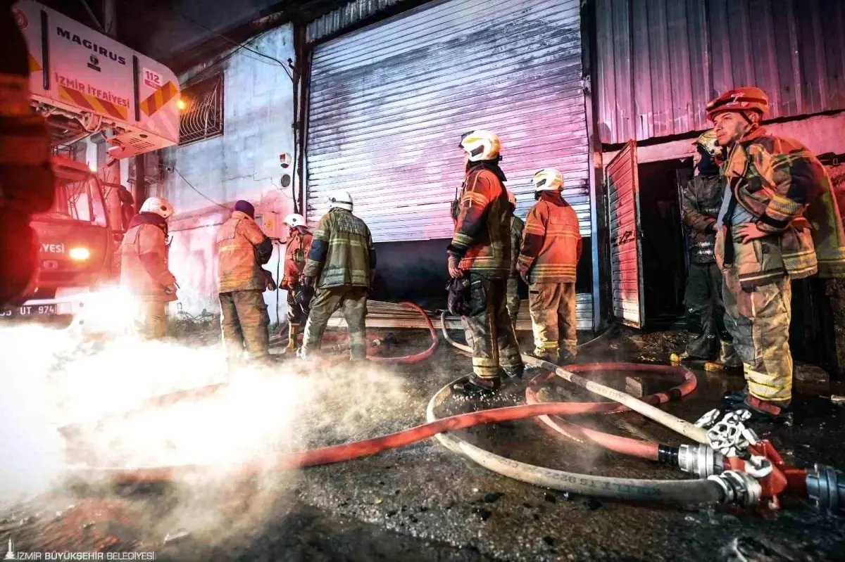 Buca’daki Mobilya Atölyesinde Yangın Korkuttu!