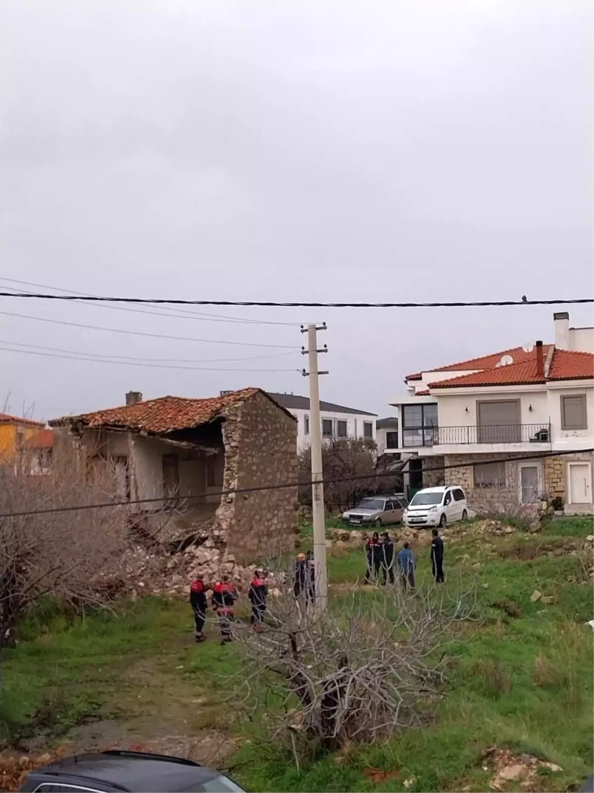 Çeşme’de Şiddetli Fırtına ve Yağış Hayatı Vurdu!