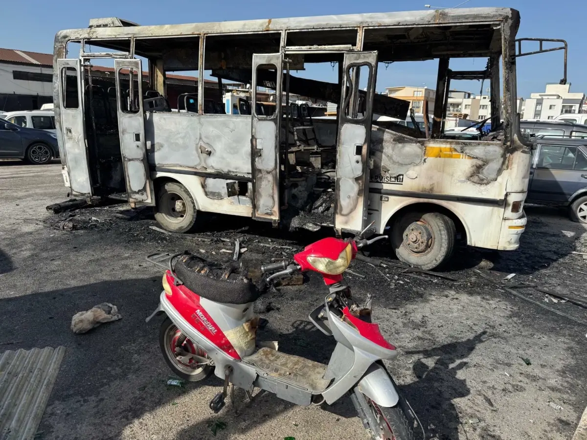 İzmir’de Otobüs Yangınında Genç Hayatını Kaybetti