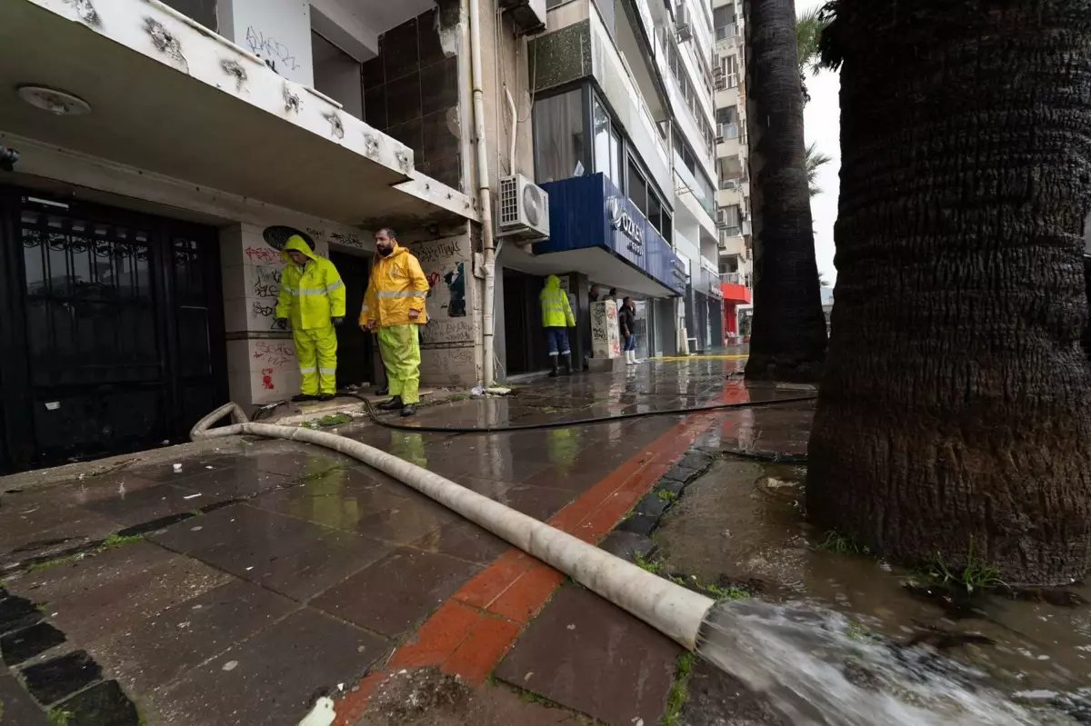 İzmir’de Ocak Yağışları 88 Yılın Rekorunu Kırdı!