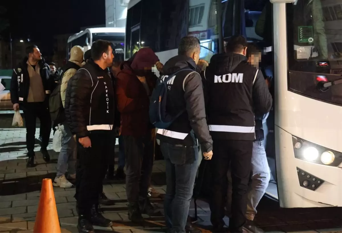 İzmir’de Rüşvet Operasyonu: 26 Gözaltı!