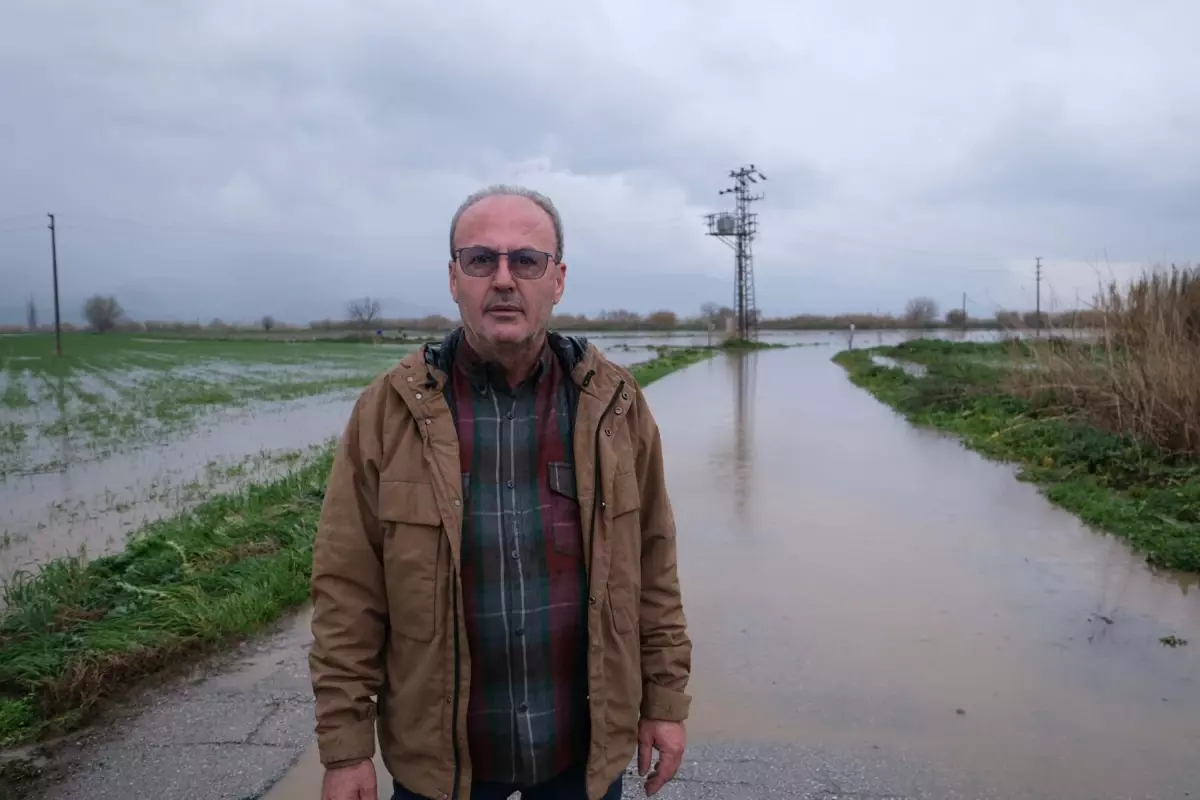 İzmir’de Taşkın: Tarım Arazileri Suda Kaldı!
