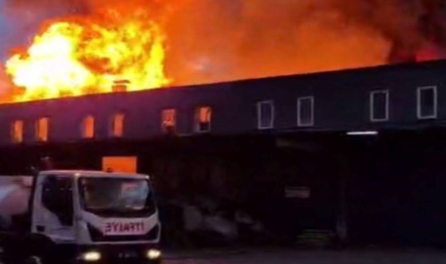 Karapınar’da Market Deposunda Büyük Yangın!