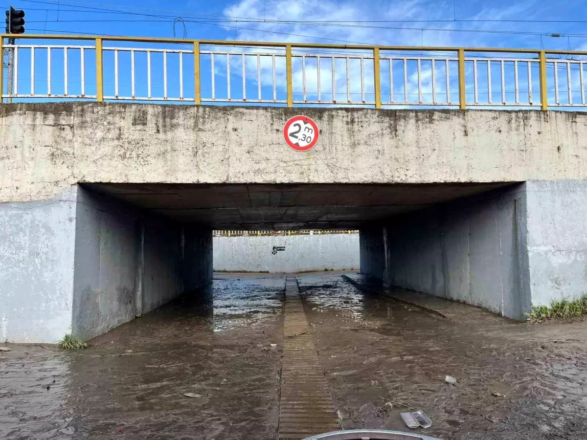 İzmir’de Alt Geçitte Su Baskını: Bir Can Daha Gitti