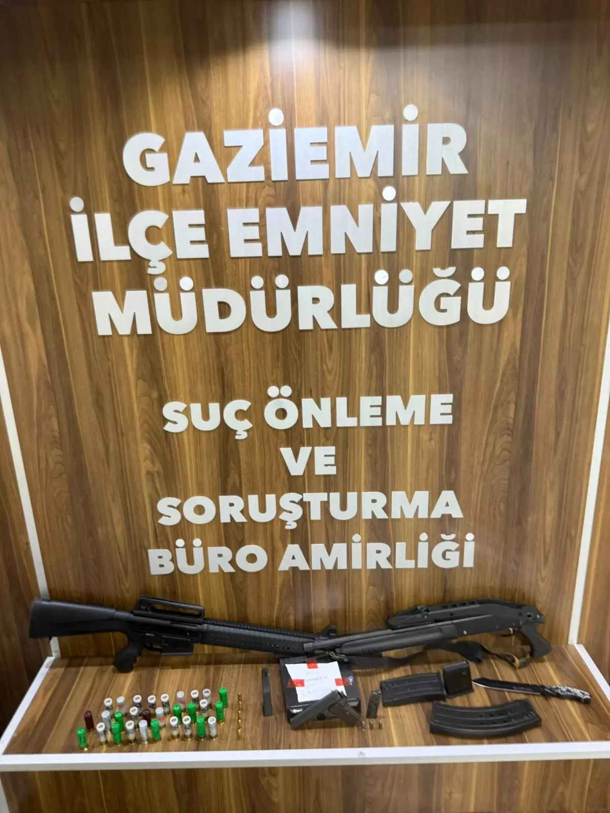 Gaziemir’de Zorla Sözleşme İmzalatan 3 Gözaltında!