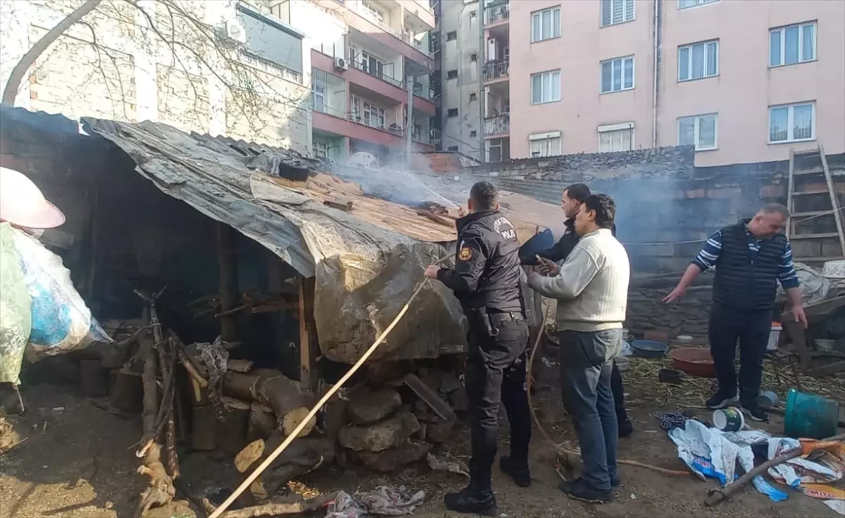 Ödemiş’te Tavuk Kümesinde Yangın Korkuttu!