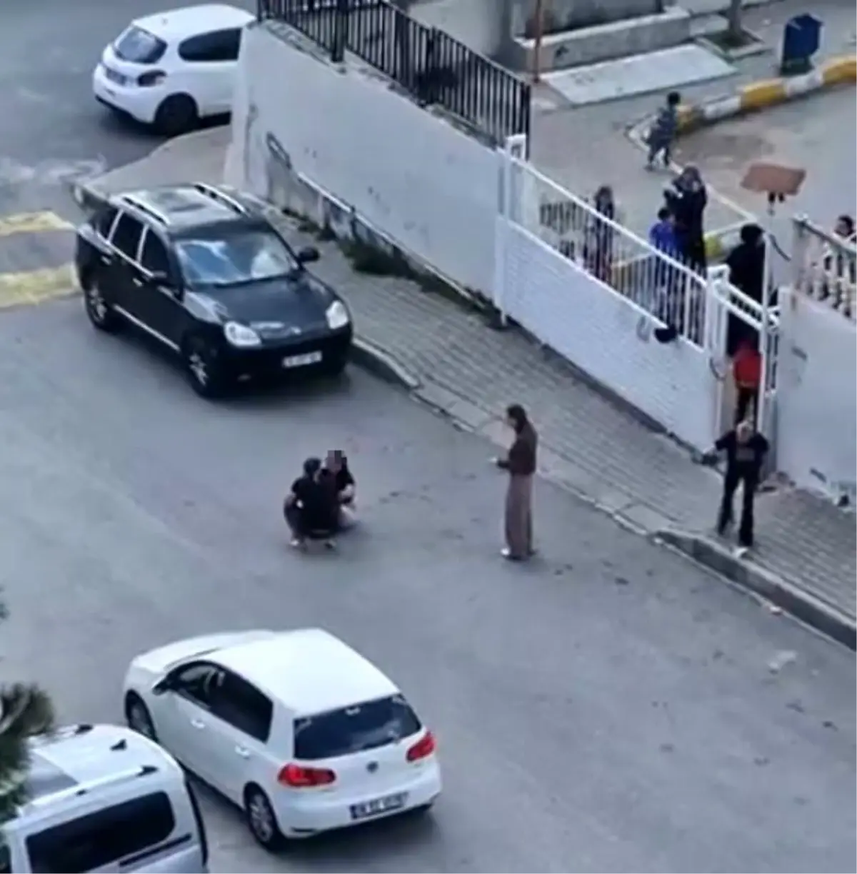 Sokakta Kadına Şiddet: Çocuklar Tanık Oldu!