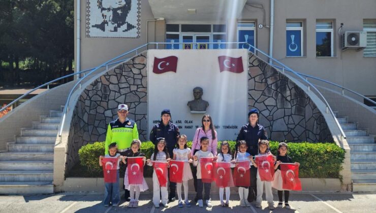 Minik Öğrenciler Jandarmayı Ziyaret Etti