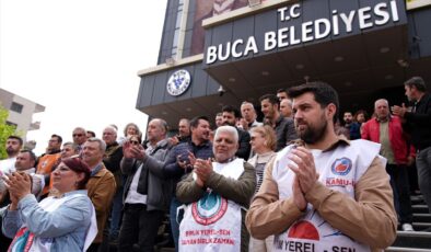 İzmir’de Memurlar Alacakları İçin İş Bıraktı!